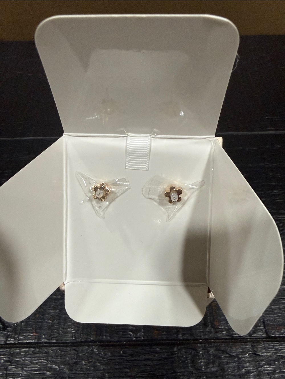 Camila Coelho White Petal Flower Stud Earrings with Gold Trim - Picture 2 of 4